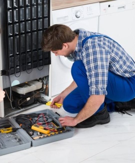 Refrigerator repair service
